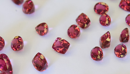How to differentiate between a ruby and a rubellite?