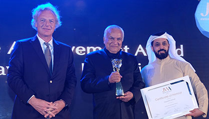 KGK Group Chairman, Mr. Navrattan Kothari, got felicitated with Lifetime Achievement Award at Jewellery World Awards